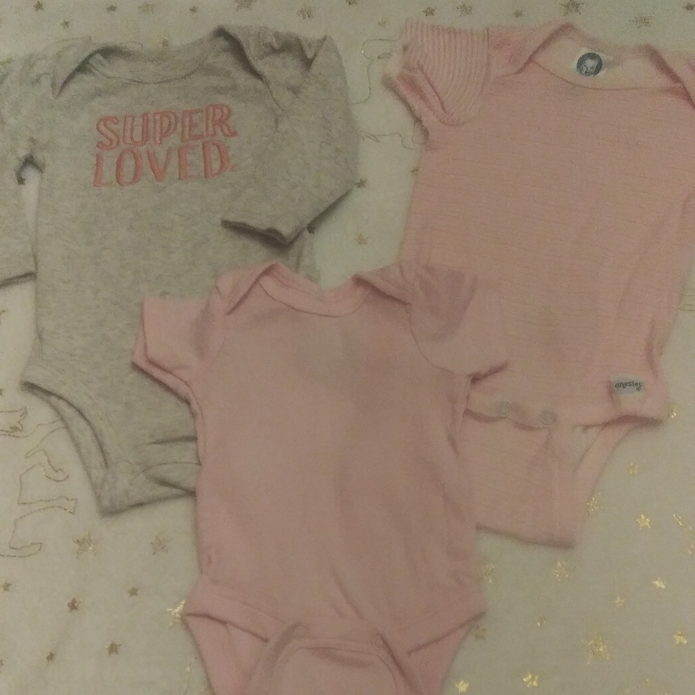 3pc baby girl onsies🌹